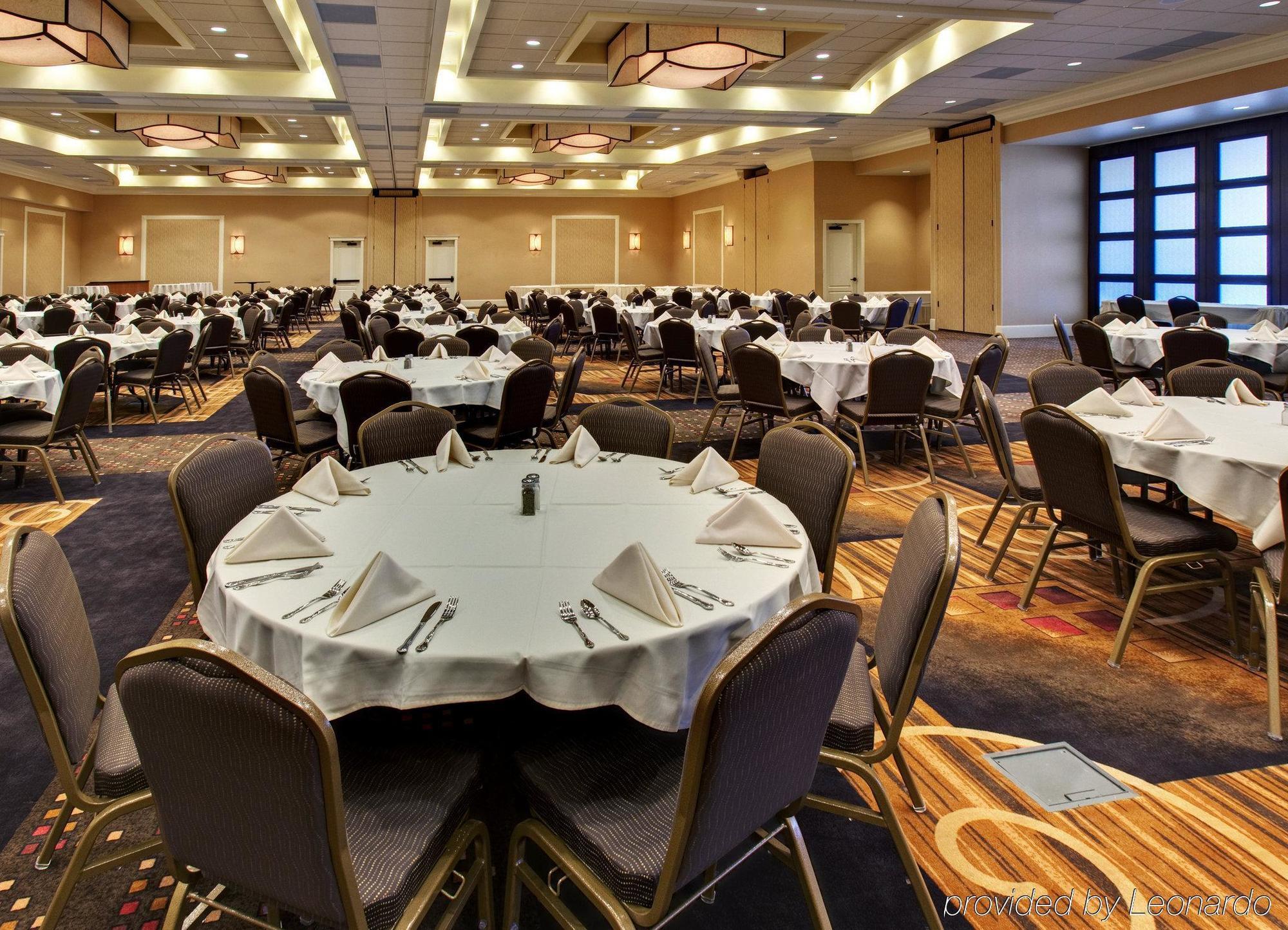 Holiday Inn Express & Suites Aberdeen By Ihg Restaurant photo